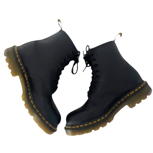 Dr. Martens Air Wair Black Leather Lace Up Ankle Combat Cushioned Boots US 6 New - Picture 7 of 10